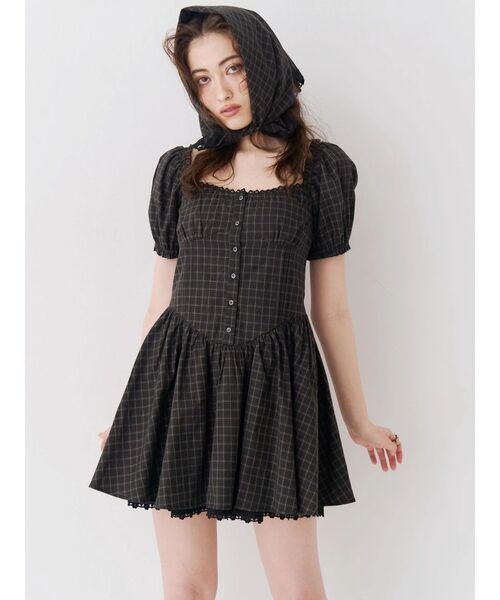 EVRIS(エヴリス)の「パフスリーブレースドッキングミニワンピース(ワンピース・レディース・ブラック/その他1/グリーン・FREE)」の1枚目の写真