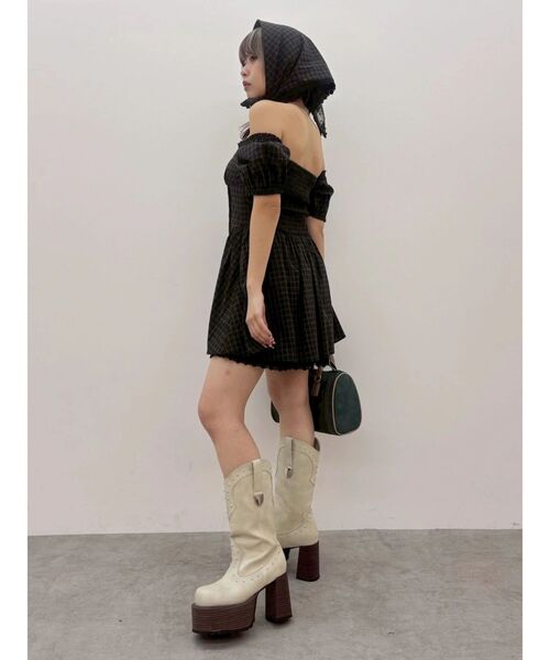 EVRIS(エヴリス)の「パフスリーブレースドッキングミニワンピース(ワンピース・レディース・ブラック/その他1/グリーン・FREE)」の16枚目の写真
