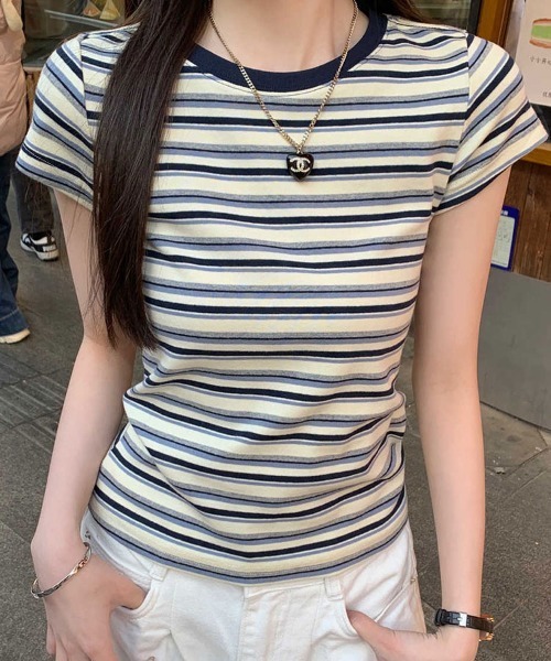 Flugge(フラッジー)の「マルチボーダーミニT(Tシャツ/カットソー・レディース・レッド/ブルー・LARGE/MEDIUM)」の7枚目の写真