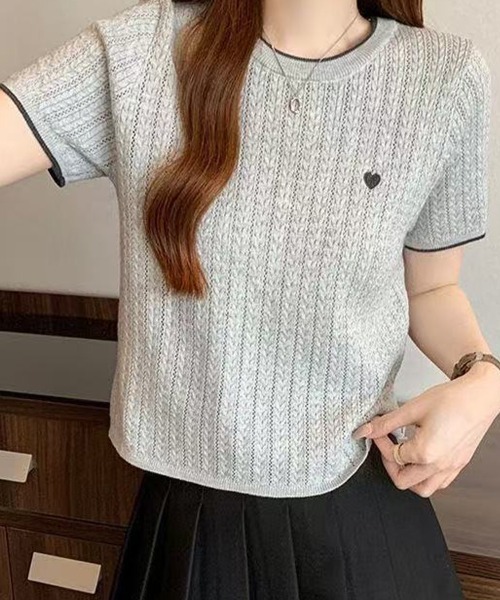 mielu(ミエル)の「ポイント刺繍半袖ニット(ニット/セーター・レディース・アイボリー/グレー/ホワイト/ブルー/ブラック・FREE)」の4枚目の写真