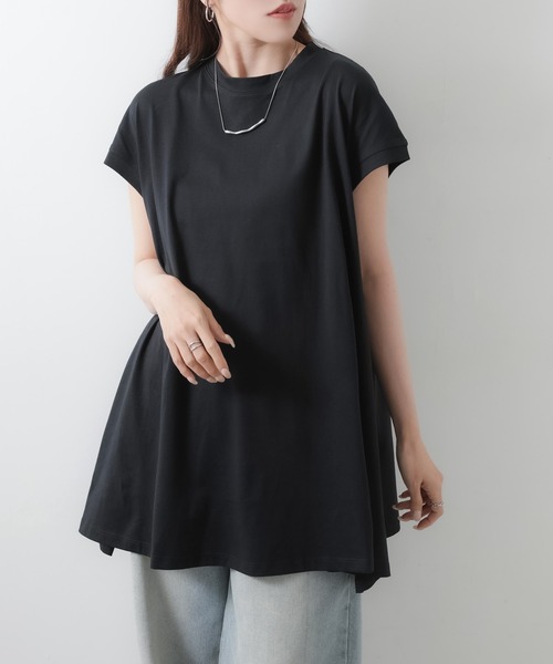Riberry（リベリー）の「【接触冷感】ミドル丈コットンフレアTシャツ（Tシャツ/カットソー・レディース・オフホワイト/チャコールグレー/ブラック・MEDIUM）」の3枚目の写真