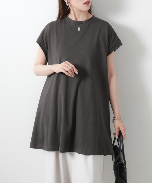 Riberry（リベリー）の「【接触冷感】ミドル丈コットンフレアTシャツ（Tシャツ/カットソー・レディース・オフホワイト/チャコールグレー/ブラック・MEDIUM）」の14枚目の写真