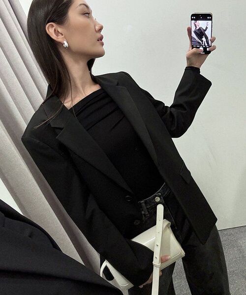 MUSINSA STANDARD WOMAN（ムシンサスタンダードウーマン）の「ウィメンズ テンセル ターンダウン オフショルダー 長袖Tシャツ [ブラック]（Tシャツ/カットソー・レディース・その他・LARGE/MEDIUM/SMALL/X-SMALL）」の13枚目の写真