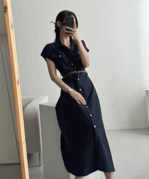 FAVORITO(ファヴォリート)の「ベルト付きシャツワンピース(シャツワンピース・レディース・オフホワイト/ネイビー・F)」の11枚目の写真