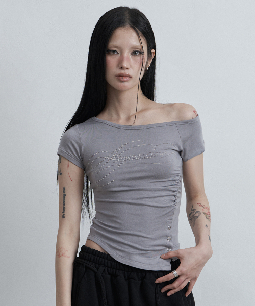 as you are(アズユーアー)の「ボタンインシジョンワンショルダーティーグレー(Tシャツ/カットソー・レディース・その他・OS)」の5枚目の写真