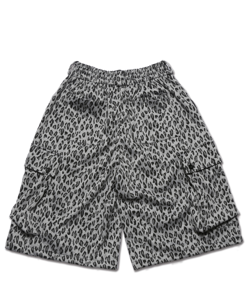 ROCKPSYCHO(ロックサイコ)の「レオパードバミューダショーツグレー(その他パンツ・メンズ・グレー・LARGE/X-LARGE/MEDIUM)」の2枚目の写真
