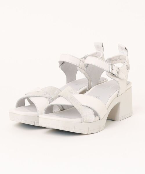 inter-chaussures(インターショシュール)の「【bussola】アンクルストラップヒールサンダル (95703U)(サンダル・レディース・ブラック系その他/ベージュ系その他/ホワイト系その他・37/36/38)」の1枚目の写真