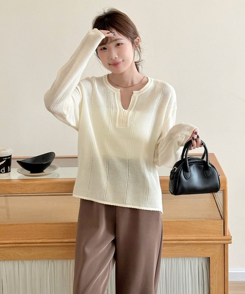 DAY CLOSET(デイ クローゼット)の「【デコルテすっきりキーネック】長袖 透かし編み サマーニット プルオーバー レディース(その他トップス・レディース・イエロー/グレー/アイボリー・FREE)」の7枚目の写真