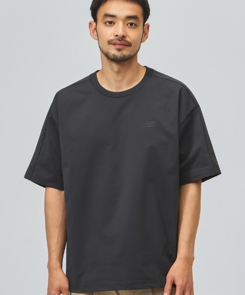 NEW BALANCE（ニューバランス）の「【別注】ニューバランス New Balance ファンクションクループルオーバー 限定コラボ（Tシャツ/カットソー・メンズ・ブラック/グレー/ブルー・LL/3L/S/M/L）」の2枚目の写真