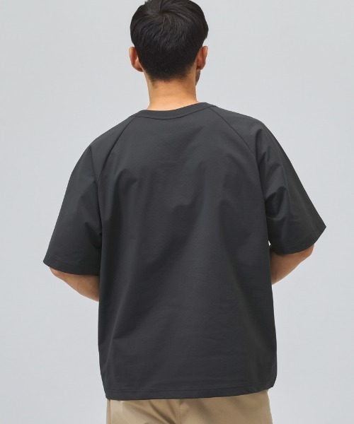 NEW BALANCE（ニューバランス）の「【別注】ニューバランス New Balance ファンクションクループルオーバー 限定コラボ（Tシャツ/カットソー・メンズ・ブラック/グレー/ブルー・LL/3L/S/M/L）」の8枚目の写真
