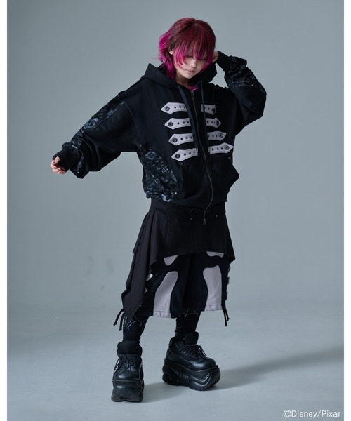Gamchu(ガムチュ)の「『Gamchu/ガムチュ』シド&トイズ/切り替え総柄パーカー(パーカー・レディース・ブラック/ブラック×グレー・FREE)」の20枚目の写真