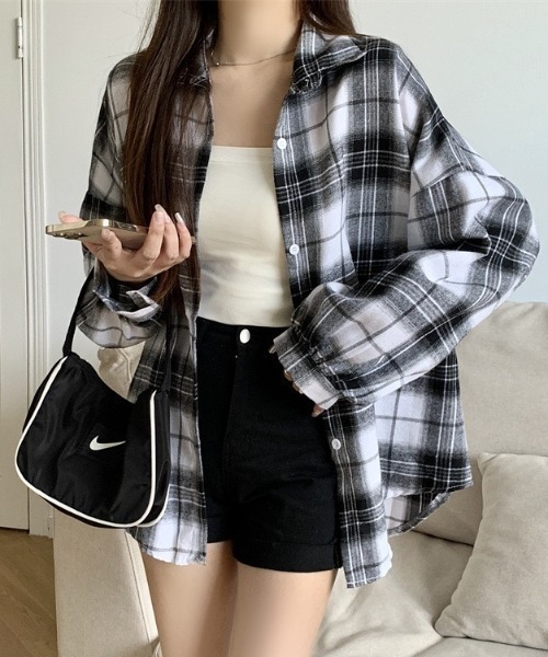 HAILY(ヘイリー)の「ビッグサイジング長袖チェックネルシャツ(シャツ/ブラウス・レディース・イエロー/ブルー/レッド/ブラック系その他/ブラック・FREE)」の8枚目の写真