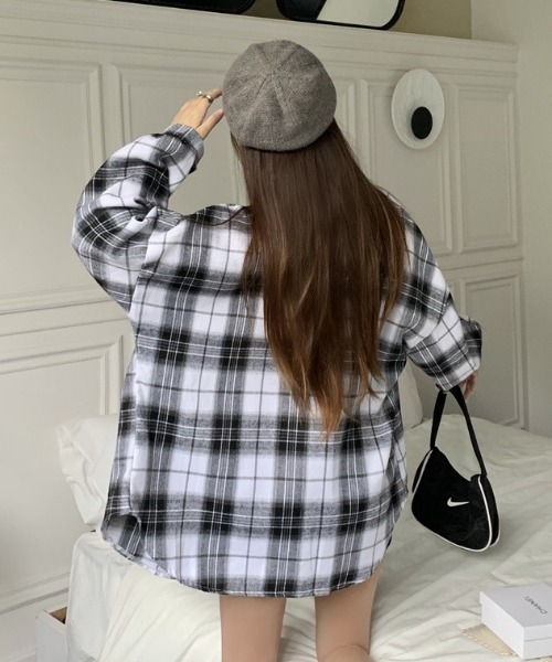 HAILY(ヘイリー)の「ビッグサイジング長袖チェックネルシャツ(シャツ/ブラウス・レディース・イエロー/ブルー/レッド/ブラック系その他/ブラック・FREE)」の10枚目の写真
