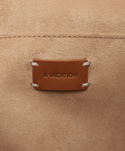 A VACATION（アヴァケーション）の「A VACATION/ア バケーション JIJI COGNAC ZEBRA バッグ（ショルダーバッグ・レディース・キャメル・FREE）」の16枚目の写真