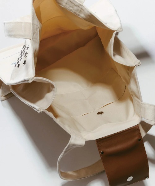 Knuth Marf（クヌースマーフ）の「Knuth Marf graphic canvas tote（トートバッグ・レディース・ブラック/オフホワイト・FREE）」の4枚目の写真
