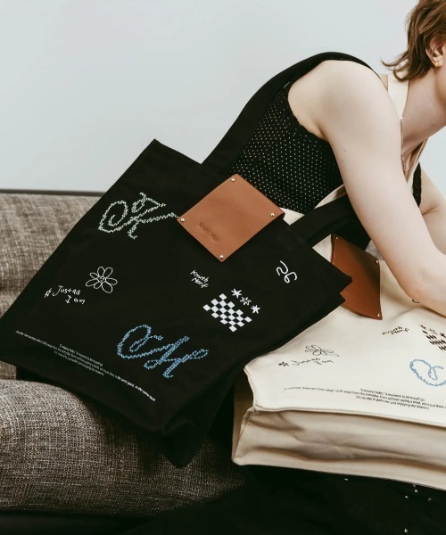 Knuth Marf（クヌースマーフ）の「Knuth Marf graphic canvas tote（トートバッグ・レディース・ブラック/オフホワイト・FREE）」の11枚目の写真