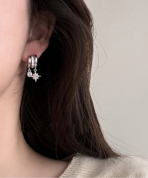キラキラ輝く雪花八芒星モチーフ ピアス 上品おしゃれ女性用ピアス