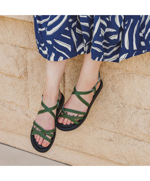 JESUS ON THE WATER（ジーザスオンザウォーター）の「JESUS SANDAL Negev 牛革ストラップサンダル2cm -JOW108 (4カラー)（サンダル・レディース・グリーン/キャメル/ブラック/アイボリー・23cm/23.5cm/24cm/24.5cm/25cm/25.5cm）」の3枚目の写真