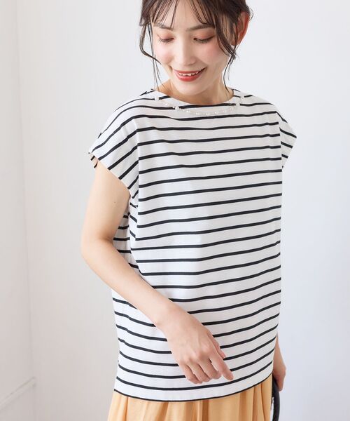 le.coeur blanc（ルクールブラン）の「パールネックフレンチスリーブカットソー（Tシャツ/カットソー・レディース・ブラック/ホワイト系その他/ブラック系その他・38）」の5枚目の写真