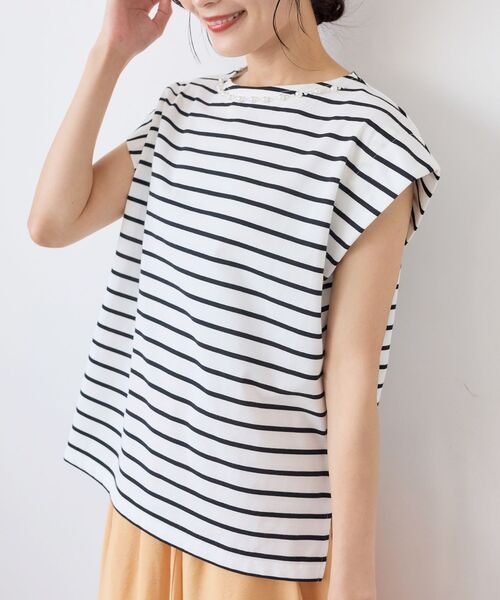 le.coeur blanc（ルクールブラン）の「パールネックフレンチスリーブカットソー（Tシャツ/カットソー・レディース・ブラック/ホワイト系その他/ブラック系その他・38）」の7枚目の写真