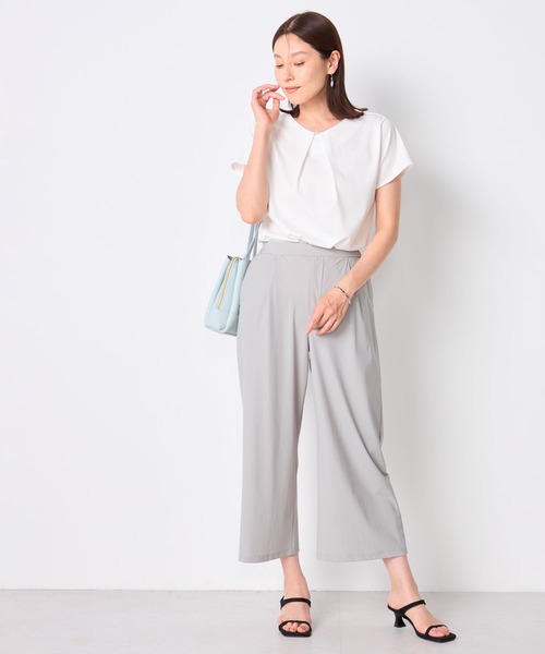 GALLORIA（ギャローリア）の「【接触冷感・UVカット】Vネックパーツプルオーバー（Tシャツ/カットソー・レディース・ネイビー/ピンク/ブラウン/ボルドー/ホワイト・LL/L/M/S）」の7枚目の写真