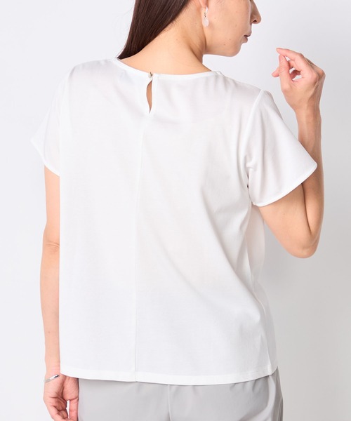 GALLORIA（ギャローリア）の「【接触冷感・UVカット】Vネックパーツプルオーバー（Tシャツ/カットソー・レディース・ネイビー/ピンク/ブラウン/ボルドー/ホワイト・LL/L/M/S）」の8枚目の写真