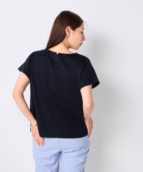 GALLORIA（ギャローリア）の「【接触冷感・UVカット】Vネックパーツプルオーバー（Tシャツ/カットソー・レディース・ネイビー/ピンク/ブラウン/ボルドー/ホワイト・LL/L/M/S）」の17枚目の写真