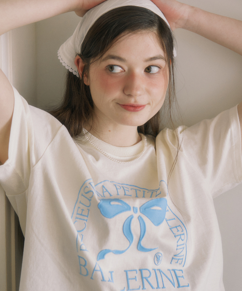 OURHOPE（アワーホープ）の「バレリーナTシャツ - クリーム（Tシャツ/カットソー・レディース・Cream・1(S)/2(M)）」の2枚目の写真
