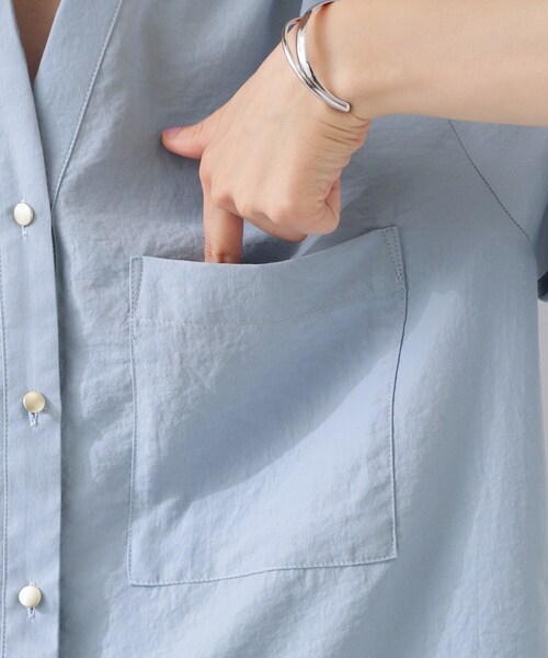 THE SHOP TK (ザ ショップ ティーケー )の「【M-XL/さりげなく体型カバー】5分袖Wポケットシャツ(シャツ/ブラウス・レディース・ライトブルー/ネイビー/アイボリー/ピンク系・12/13/14)」の6枚目の写真