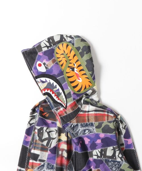 A BATHING APE(アベイシングエイプ)の「CRAZY PATCH SHARK FULL ZIP HOODIE(パーカー・メンズ・マルチ・X-LARGE/LARGE/SMALL/XX-LARGE/MEDIUM)」の6枚目の写真
