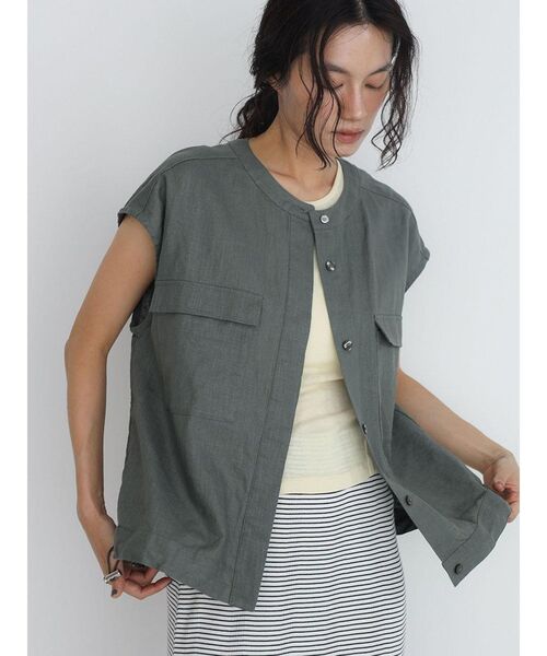 FIKA.（フィーカ）の「Drawstring linen vest（ベスト・レディース・ダークオリーブ/ブラック/ブラウン・MEDIUM）」の3枚目の写真