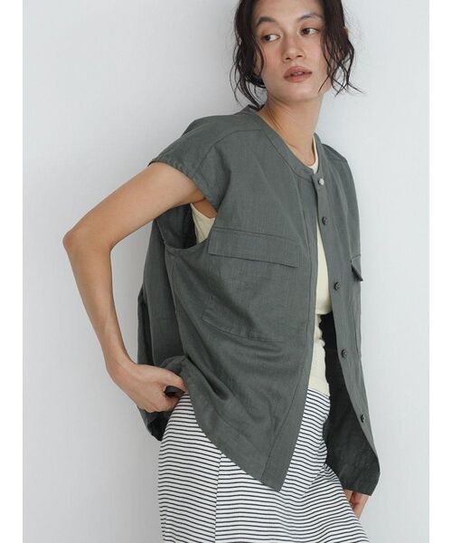FIKA.（フィーカ）の「Drawstring linen vest（ベスト・レディース・ダークオリーブ/ブラック/ブラウン・MEDIUM）」の9枚目の写真