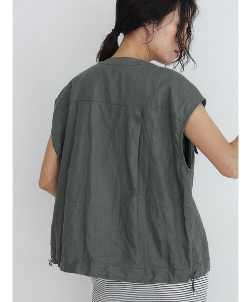 FIKA.（フィーカ）の「Drawstring linen vest（ベスト・レディース・ダークオリーブ/ブラック/ブラウン・MEDIUM）」の10枚目の写真