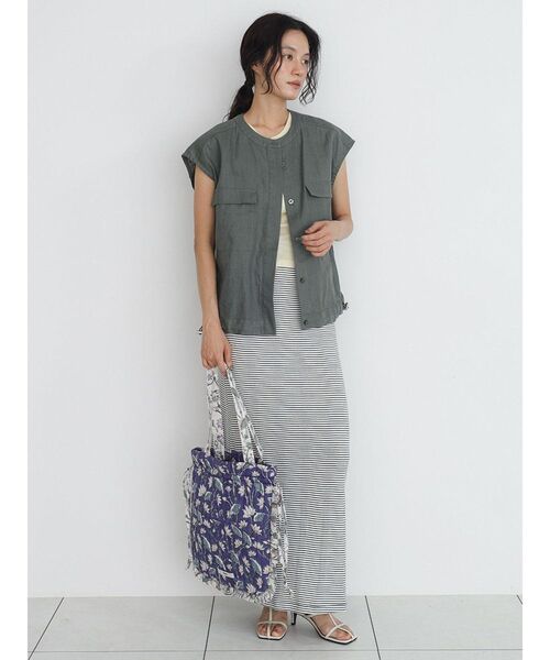 FIKA.（フィーカ）の「Drawstring linen vest（ベスト・レディース・ダークオリーブ/ブラック/ブラウン・MEDIUM）」の14枚目の写真