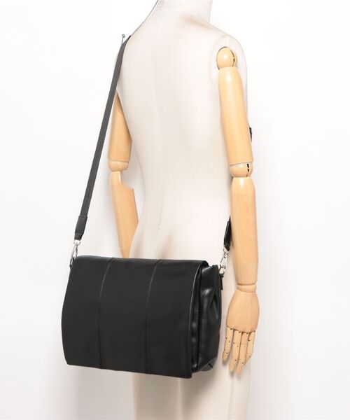 Burner(バーナー)の「【Leathen Leather(レーセンレザー)】ショルダーバッグ lea-shbag-6-54(ショルダーバッグ・メンズ・ブラック・FREE)」の6枚目の写真
