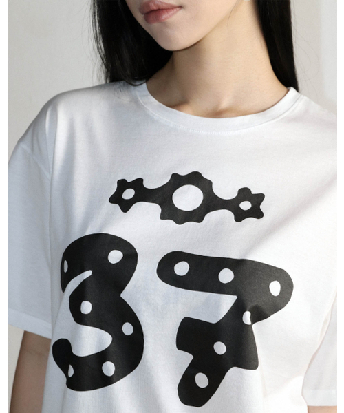 MAGORENSEOUL(マゴレンソウル)の「ドゥドゥルトライクリップス オーバーサイズTシャツ ホワイト(Tシャツ/カットソー・レディース・その他・FREE)」の2枚目の写真