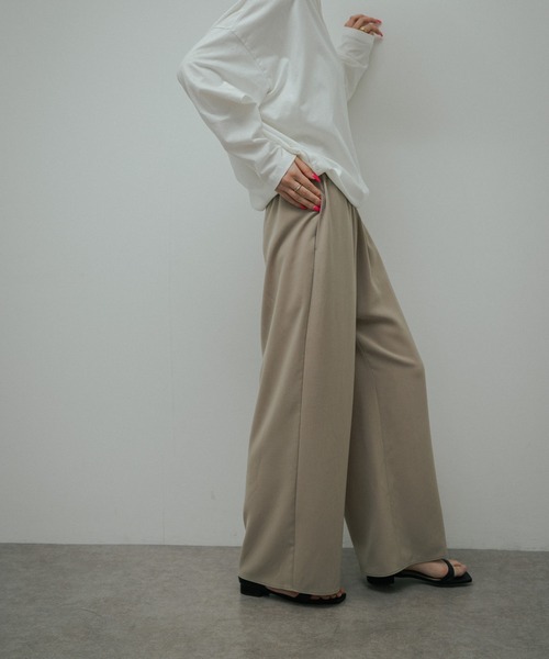 URBAN RESEARCH DOORS（アーバンリサーチドアーズ）の「Relax Easy Wide Pants（その他パンツ・レディース・ブラック/ベージュ・MEDIUM/SMALL）」の13枚目の写真