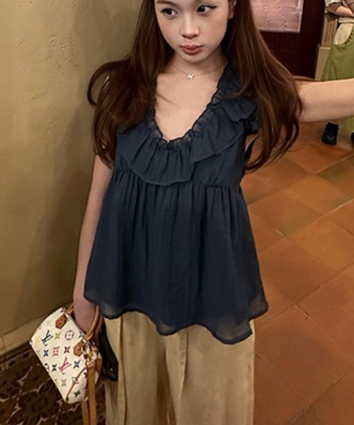 FAVORITO(ファヴォリート)の「フリルノースリーブブラウス(シャツ/ブラウス・レディース・ホワイト/ネイビー・F)」の10枚目の写真