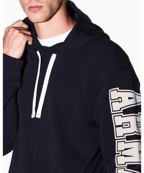 ARMANI EXCHANGE(アルマーニエクスチェンジ)の「【A|X アルマーニ エクスチェンジ】ロゴスリーブ フーデッドスウェットプルオーバー(スウェット・メンズ・ダークネイビー/ブラック・LARGE/MEDIUM/SMALL/X-LARGE/X-SMALL)」の3枚目の写真