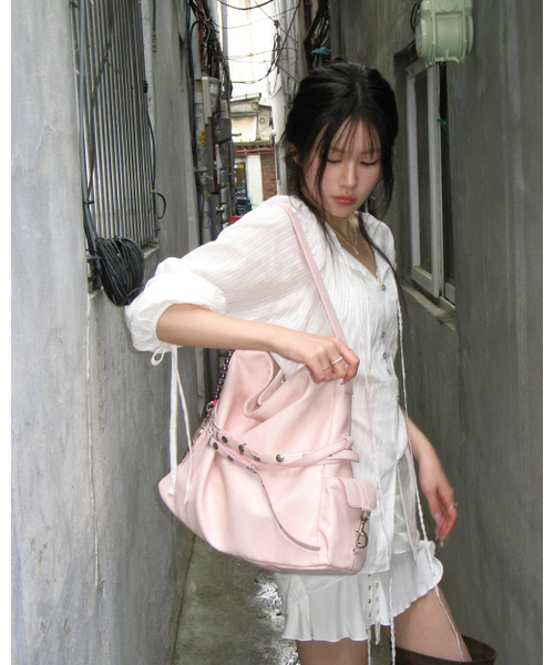 YEOMIMの「[×YOONSOAP] soft cargo bag (baby pink)（ショルダーバッグ・レディース・その他・FREE）」の2枚目の写真