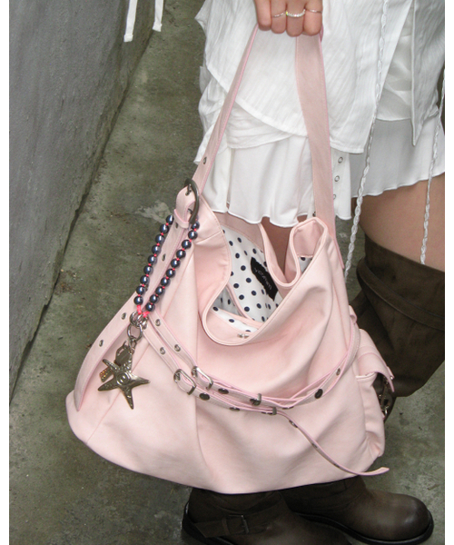 YEOMIMの「[×YOONSOAP] soft cargo bag (baby pink)（ショルダーバッグ・レディース・その他・FREE）」の4枚目の写真