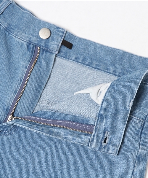 Kastane（カスタネ）の「ストレートデニムPT（その他パンツ・レディース・ライトブルー/ブラック・FREE）」の4枚目の写真