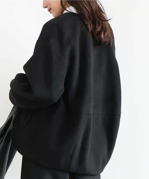MK MICHEL KLEIN(エムケーミッシェルクラン)の「コクーンシルエットノーカラーブルゾン(ブルゾン・レディース・ブラック/ベージュ/ライトブルー・38)」の6枚目の写真