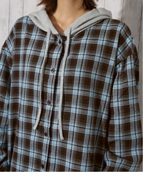 GORGE(ゴージ)の「裏毛フード付き チェック柄シャツ|全3色(シャツ/ブラウス・レディース・モカ/ブラック系/ライトブルー・F)」の19枚目の写真