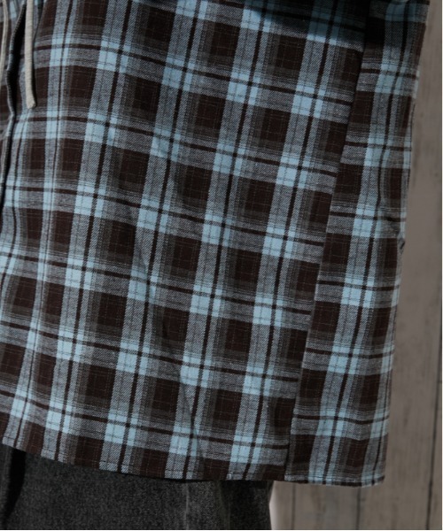 GORGE(ゴージ)の「裏毛フード付き チェック柄シャツ|全3色(シャツ/ブラウス・レディース・モカ/ブラック系/ライトブルー・F)」の22枚目の写真
