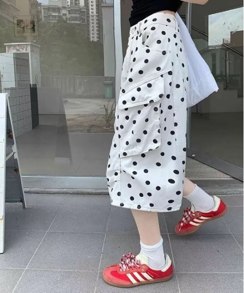 ＆soiree（アンドソワレ）の「ドット柄カーゴハーフパンツ（その他パンツ・レディース・ホワイト・SMALL/MEDIUM/LARGE/X-LARGE）」の3枚目の写真