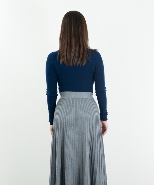 JOCOSA(ジョコサ)の「ウール混 モックネックリブニット(ニット/セーター・レディース・ブラウン/ブラック/ネイビー/ブルー/チャコール/ホワイト/アイボリー・FREE)」の10枚目の写真