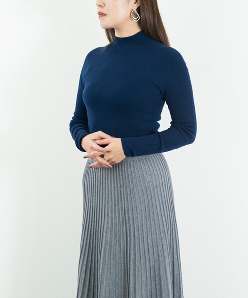 JOCOSA(ジョコサ)の「ウール混 モックネックリブニット(ニット/セーター・レディース・ブラウン/ブラック/ネイビー/ブルー/チャコール/ホワイト/アイボリー・FREE)」の11枚目の写真