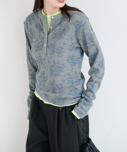 OUTDOOR PRODUCTS(アウトドアプロダクツ)の「miller ex flower waffle henly Tee(Tシャツ/カットソー・レディース・グレー/ホワイト・FREE)」の4枚目の写真