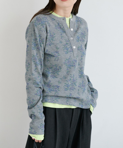 OUTDOOR PRODUCTS(アウトドアプロダクツ)の「miller ex flower waffle henly Tee(Tシャツ/カットソー・レディース・グレー/ホワイト・FREE)」の6枚目の写真
